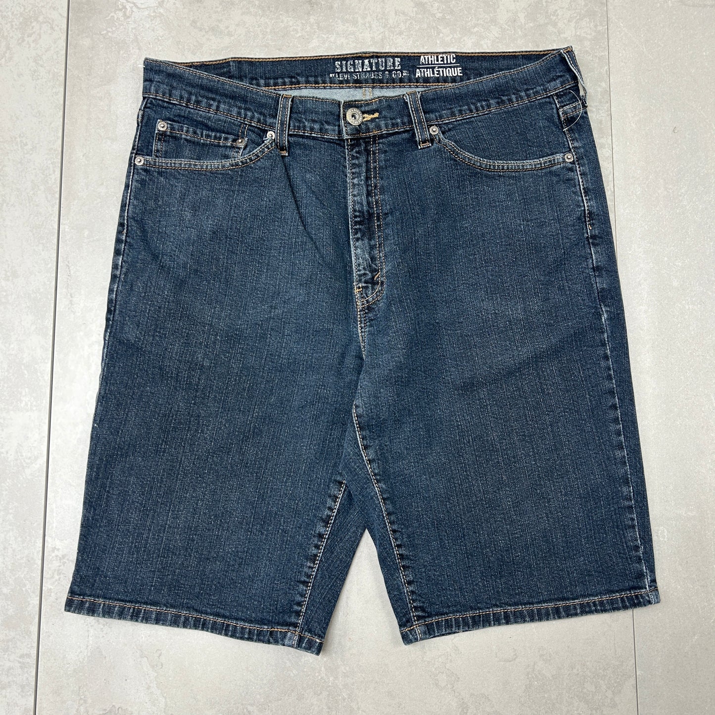 Vintage Levis Blue Baggy Denim Shorts - 36