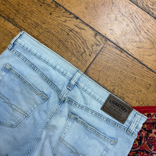 Vintage Levis Blue Baggy Denim Mini Shorts - Size 14