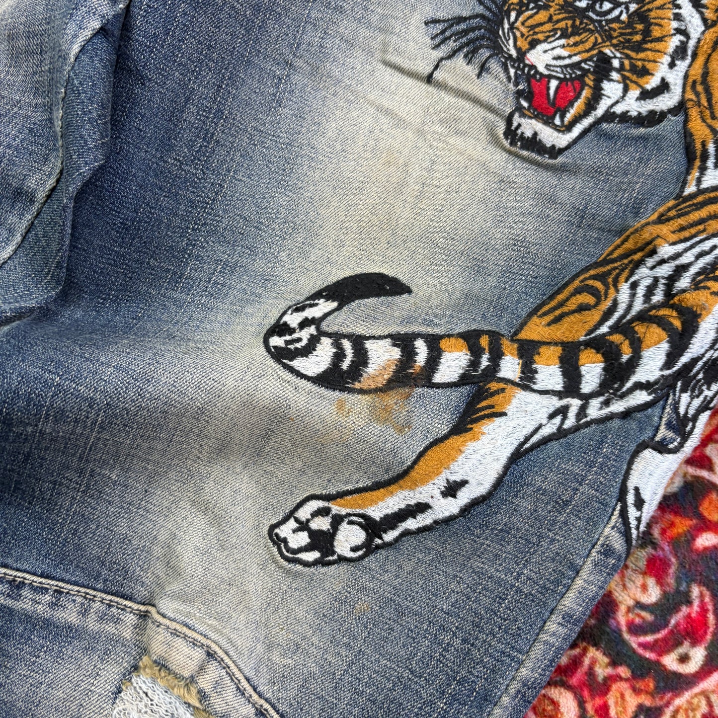 Vintage Tiger Blue Embroidered Y2K Hip Hop Slim Jeans - 34