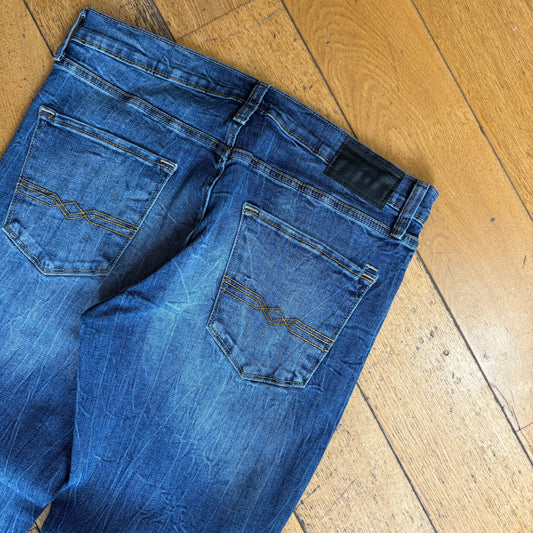Vintage Levis Slim Blue Denim Jeans - 34