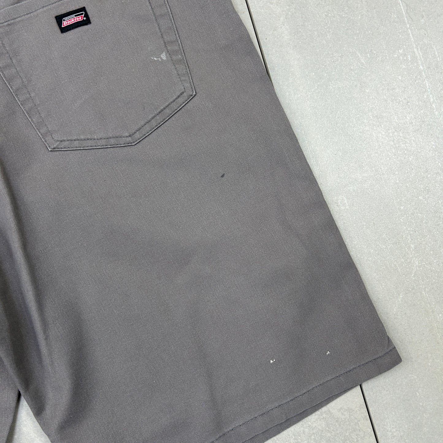 Vintage Dickies Workwear Carpenter Baggy Grey Shorts - 36