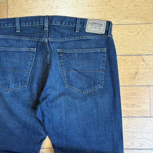 Vintage Levis Straight Dark Blue Denim Jeans - 42