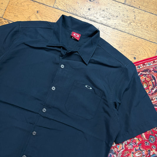 Vintage Oakley Black Metal O Short Sleeve Shirt - L
