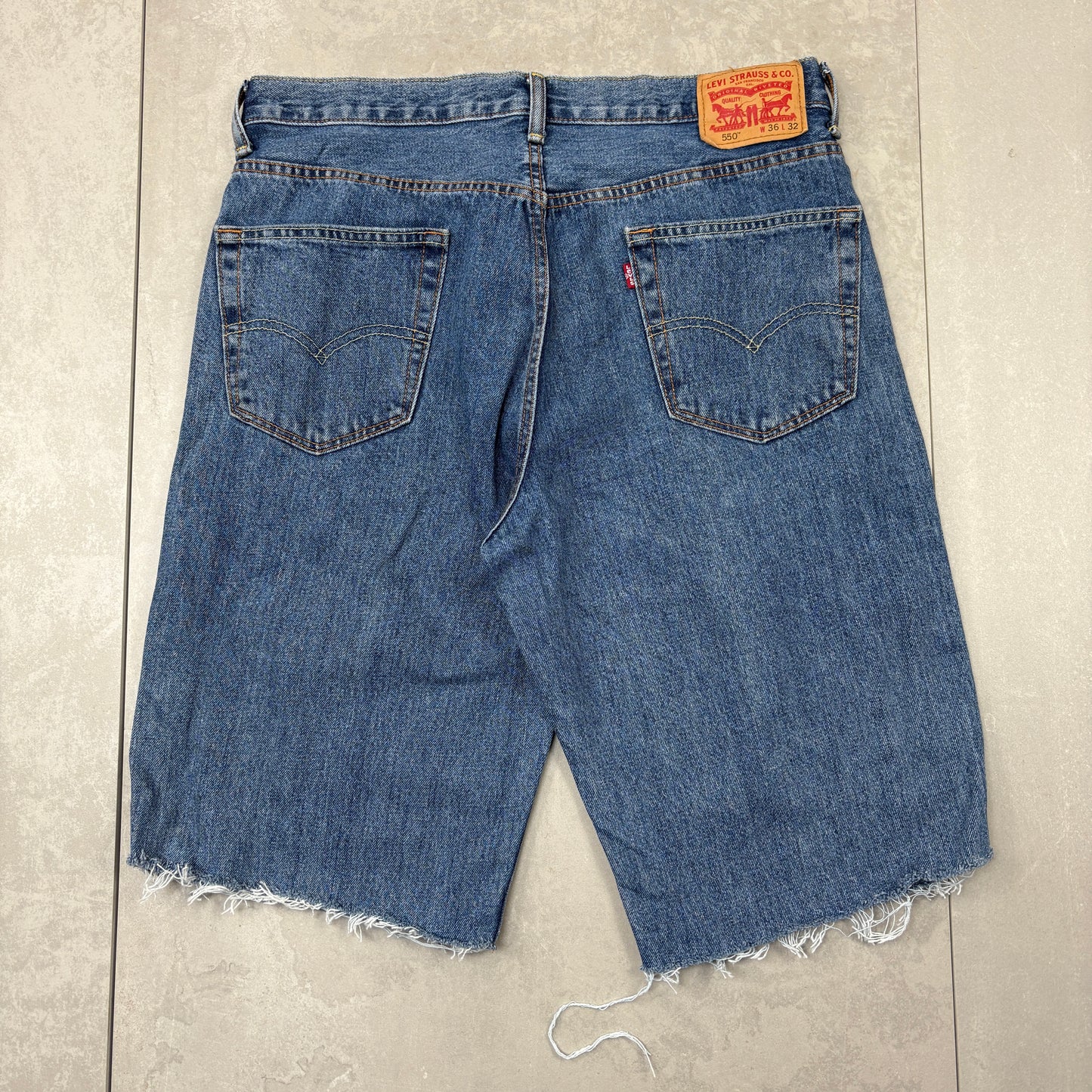 Vintage Levis 550 Baggy Blue Denim Shorts - 36