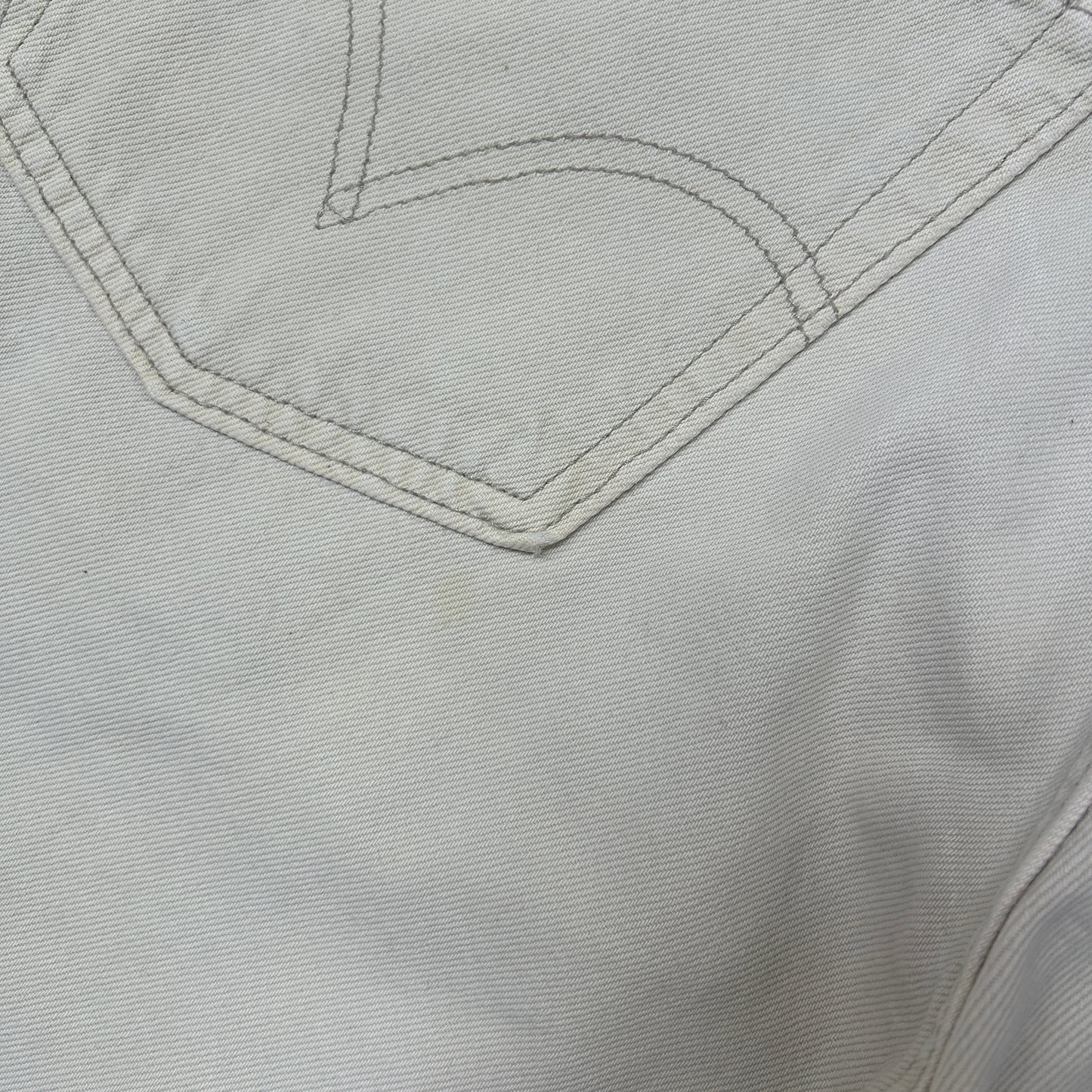 Vintage Levis 550 Baggy Cream Denim Shorts - 38