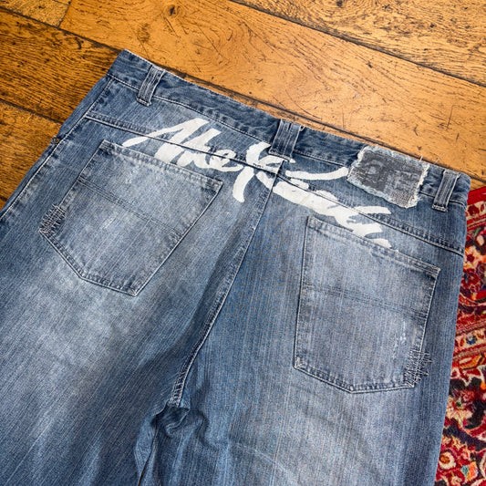 Vintage Blue Embroidered Y2K Hip Hop Baggy Jeans Shorts Jorts - 38