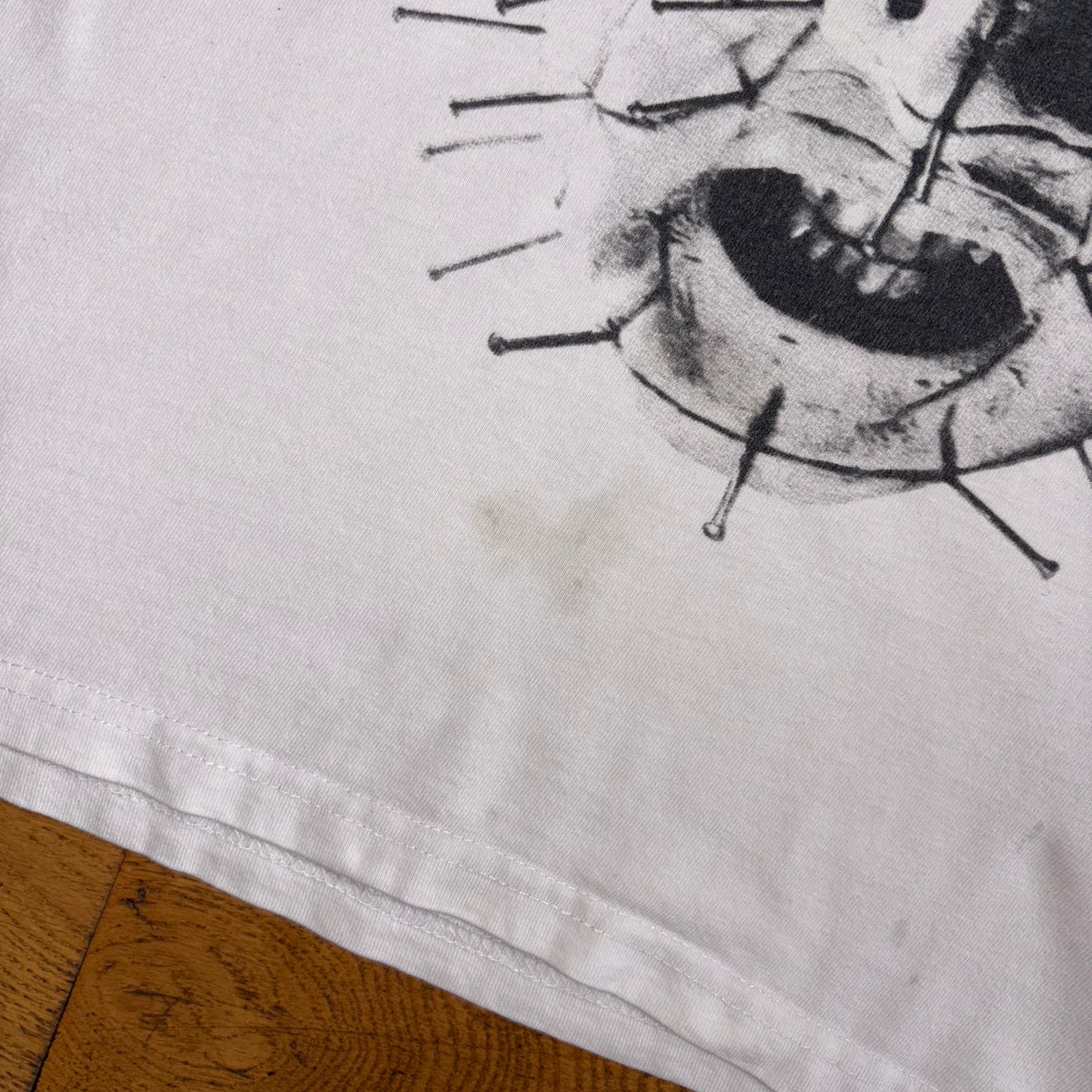 Vintage Supreme White Graphic T-Shirt - M