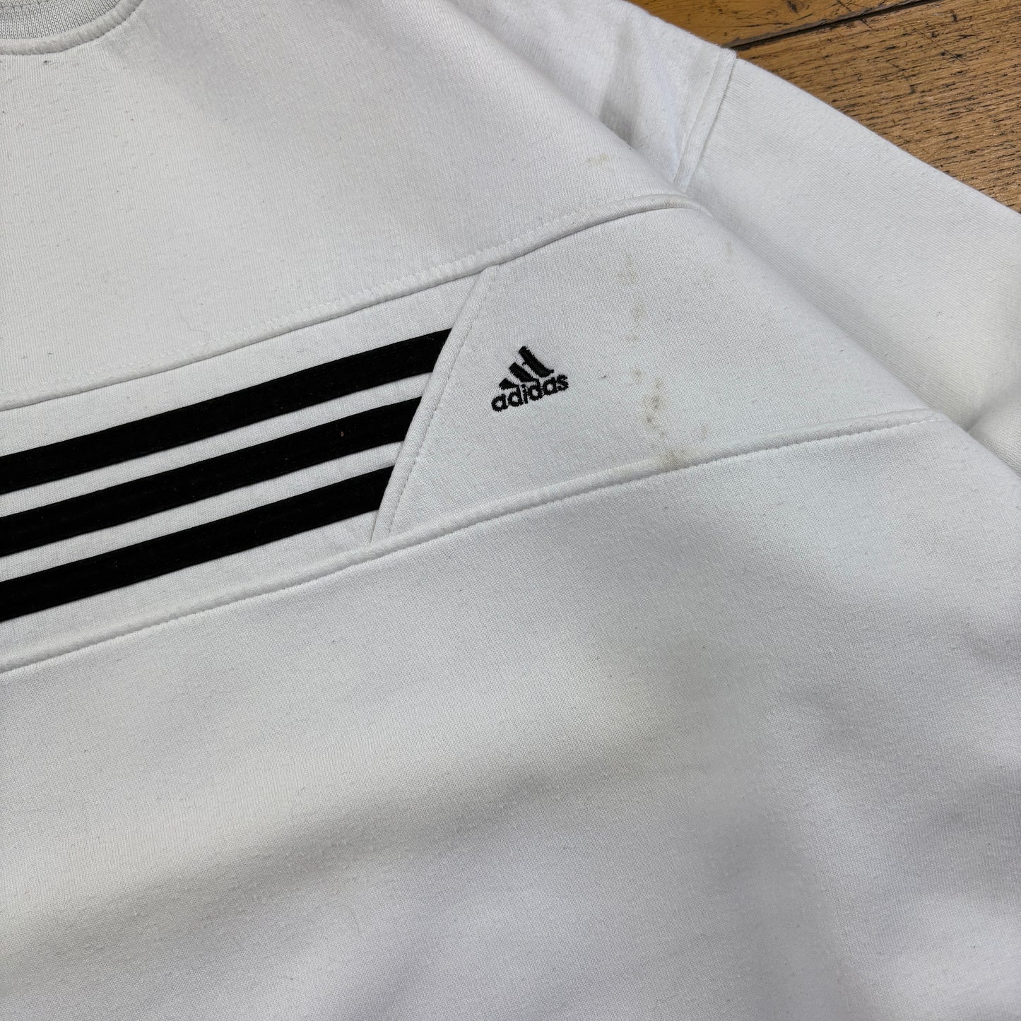 Vintage Adidas White Embroidered Sweatshirt - XXL