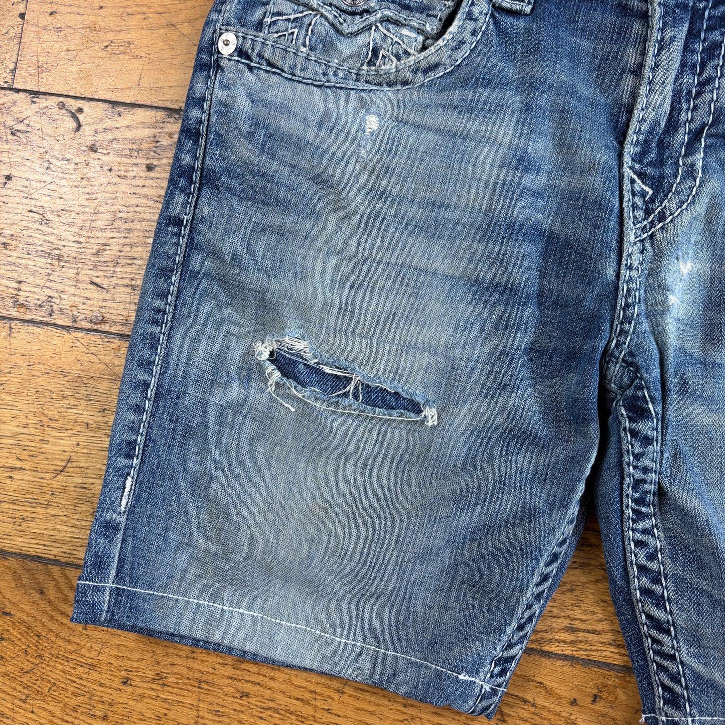 Vintage True Religion Blue Embroidered Y2K Shorts Jorts - 30