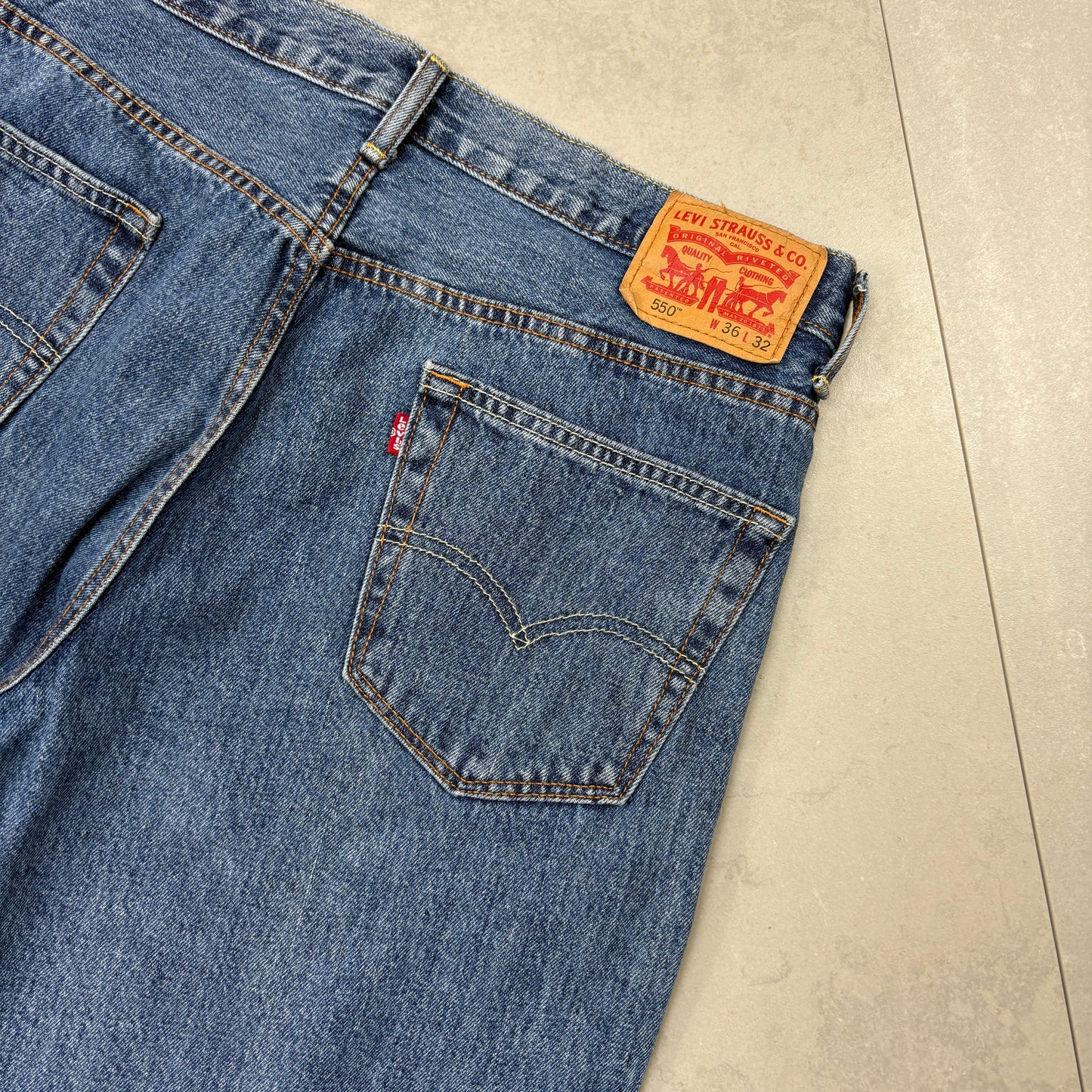Vintage Levis 550 Baggy Blue Denim Shorts - 36