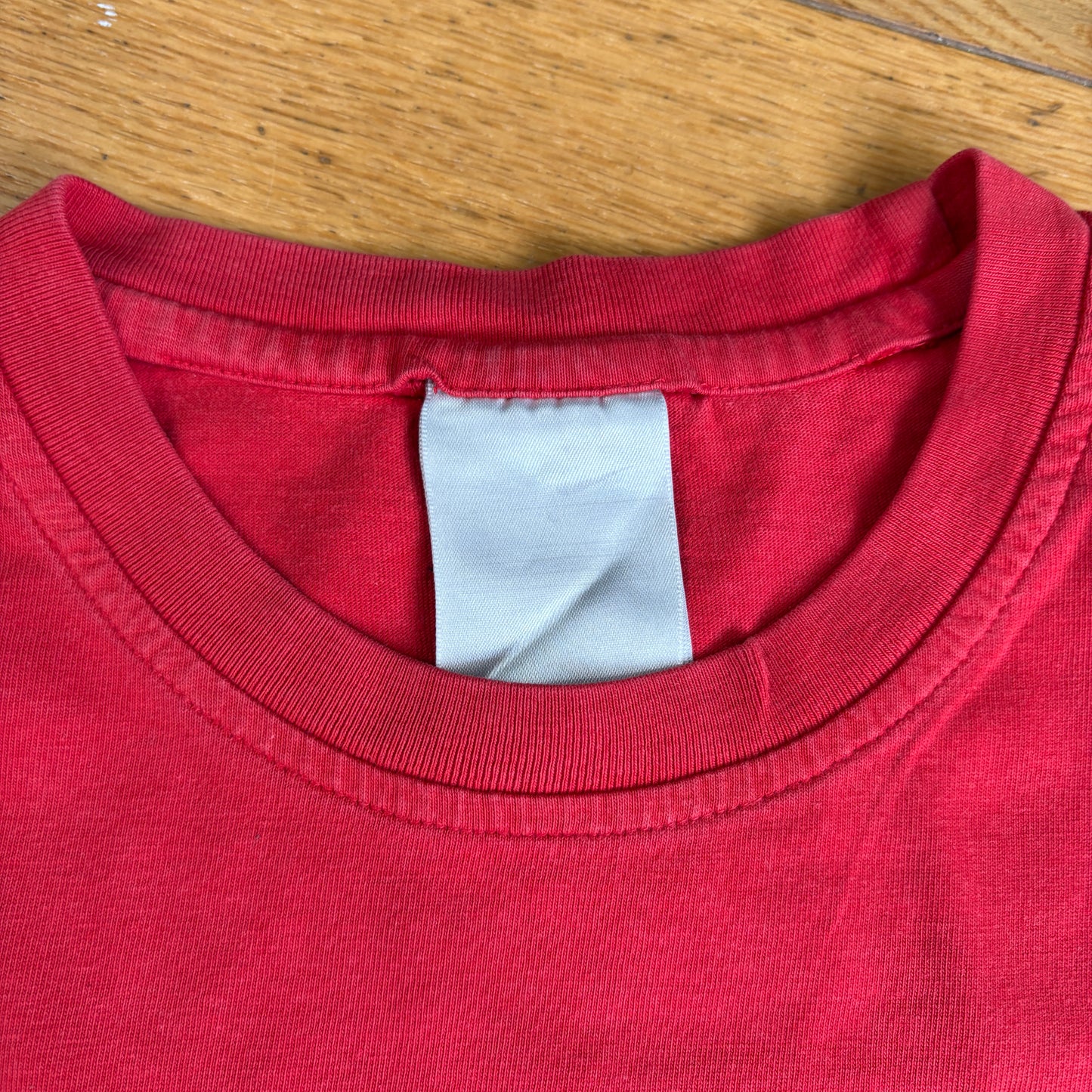 Vintage Nike Rotterdam Red Graphic T-Shirt - L