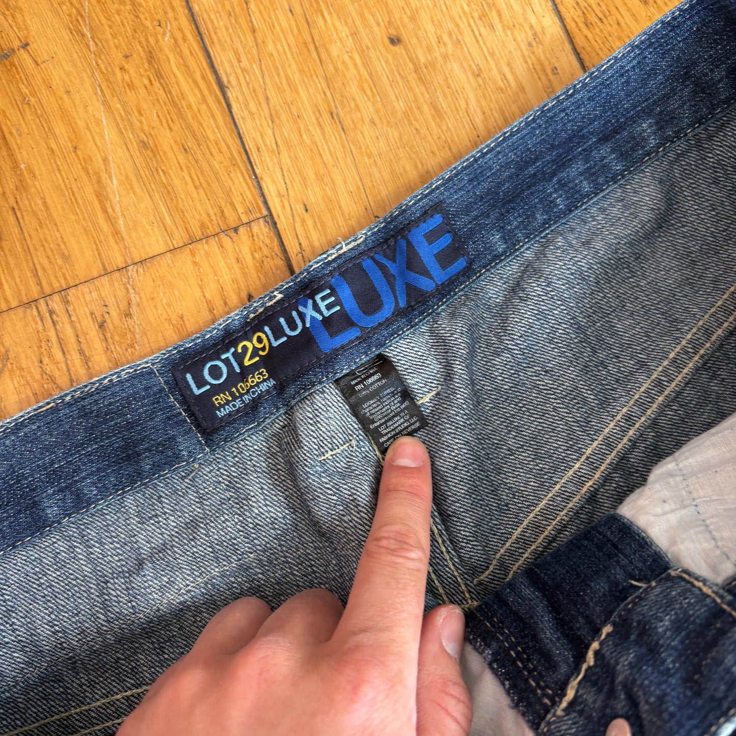 Vintage Lot 29 Embroidered Tazmanian Devil Blue Hip Hop Baggy Jeans - 34
