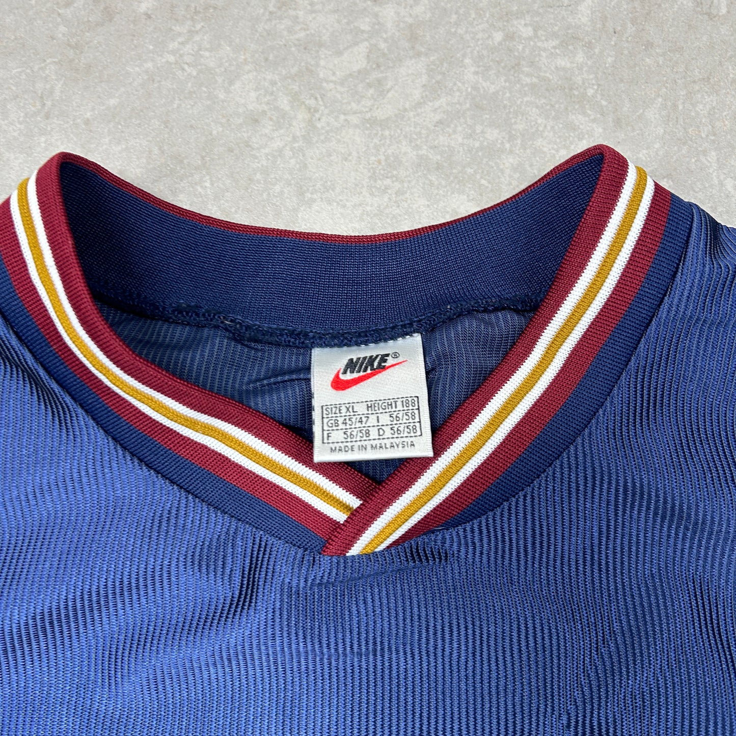Vintage 90s Nike Blue Basketball T-Shirt - XL
