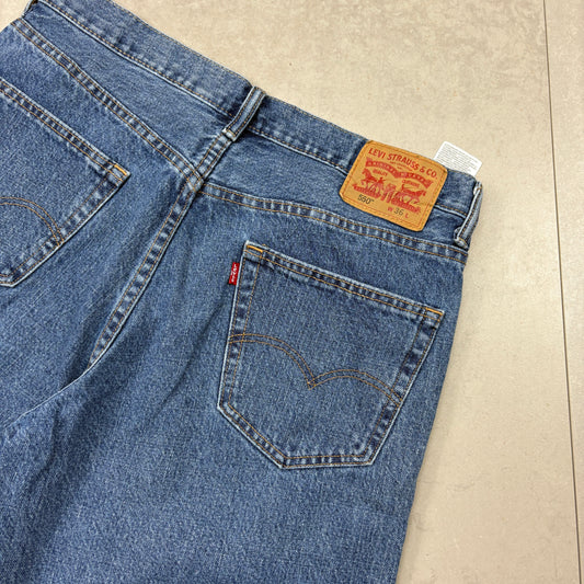Vintage Levis 550 Baggy Blue Denim Shorts - 36