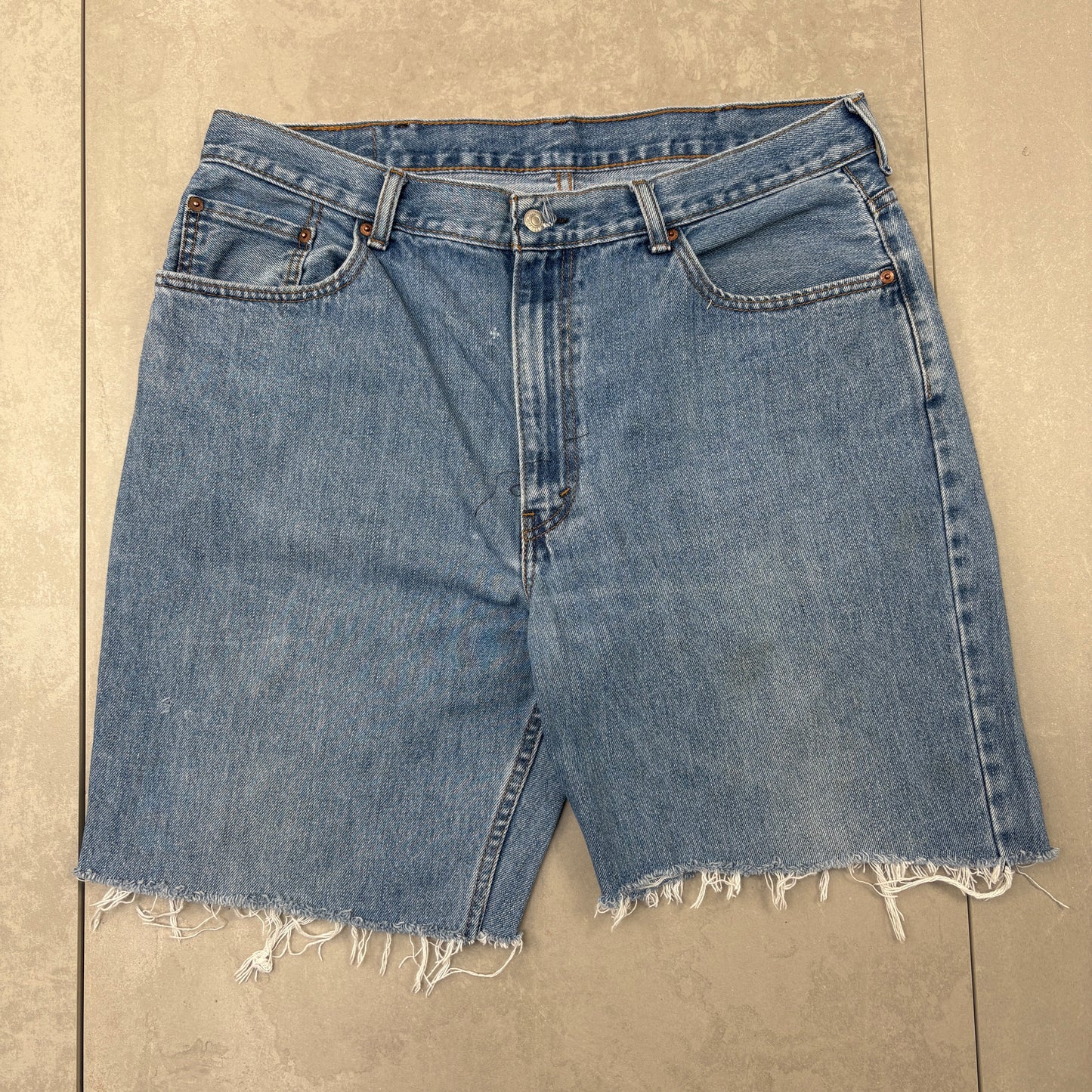 Vintage Levis 550 Baggy Blue Denim Shorts - 38