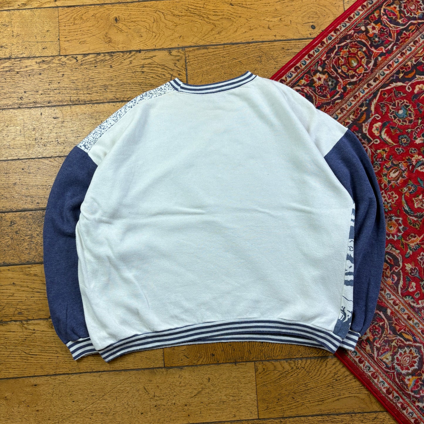 Vintage 90s Blue White Graphic Sweatshirt - XL