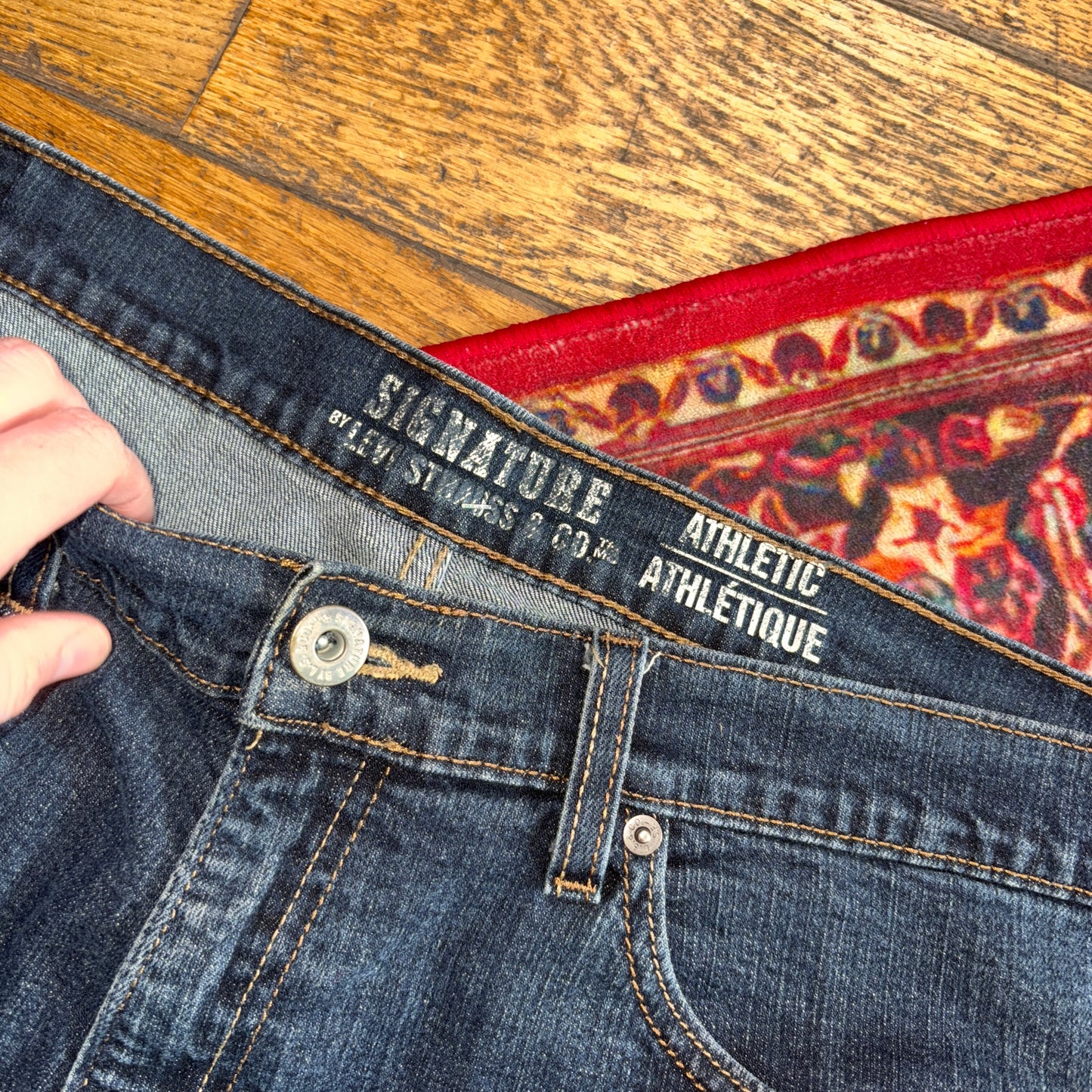 Vintage Levis Blue Baggy Denim Shorts - 36