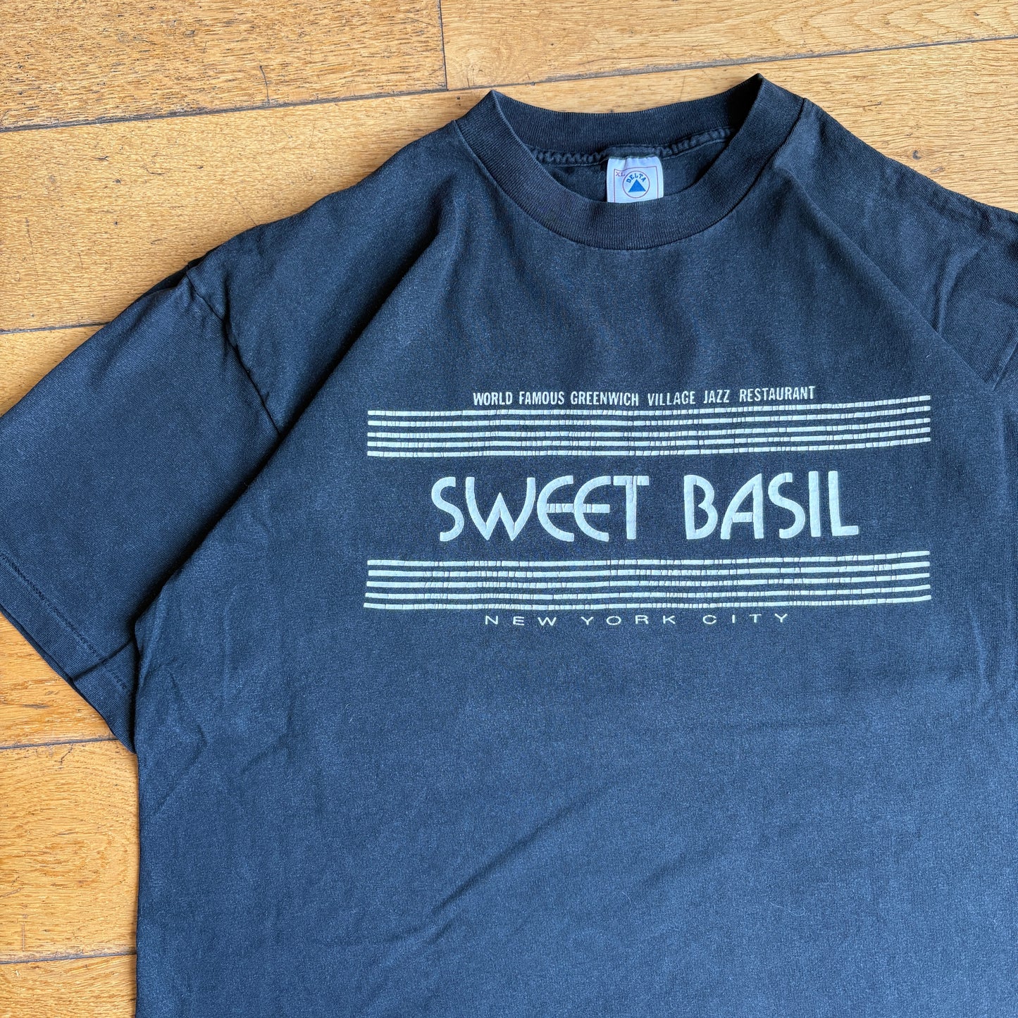 Vintage 90s New York Single Stitch Black Graphic T-Shirt - XL