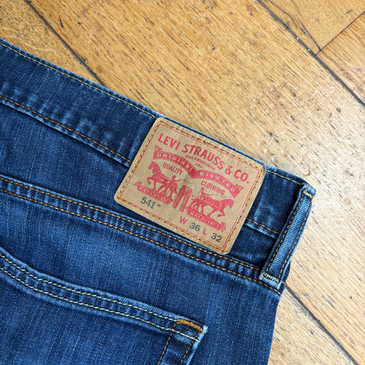 Vintage Levis 541 Straight Blue Denim Jeans - 38