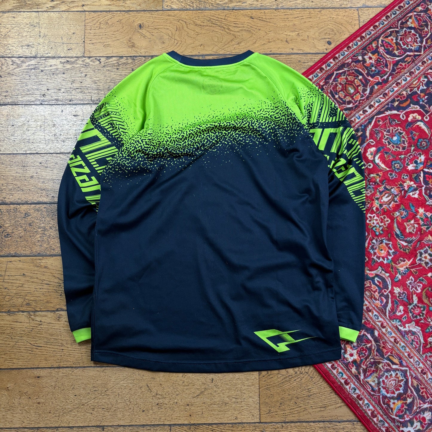 Vintage Plarzang57 Black Green Cycling Long Sleeve Sports Graphic T-Shirt - L