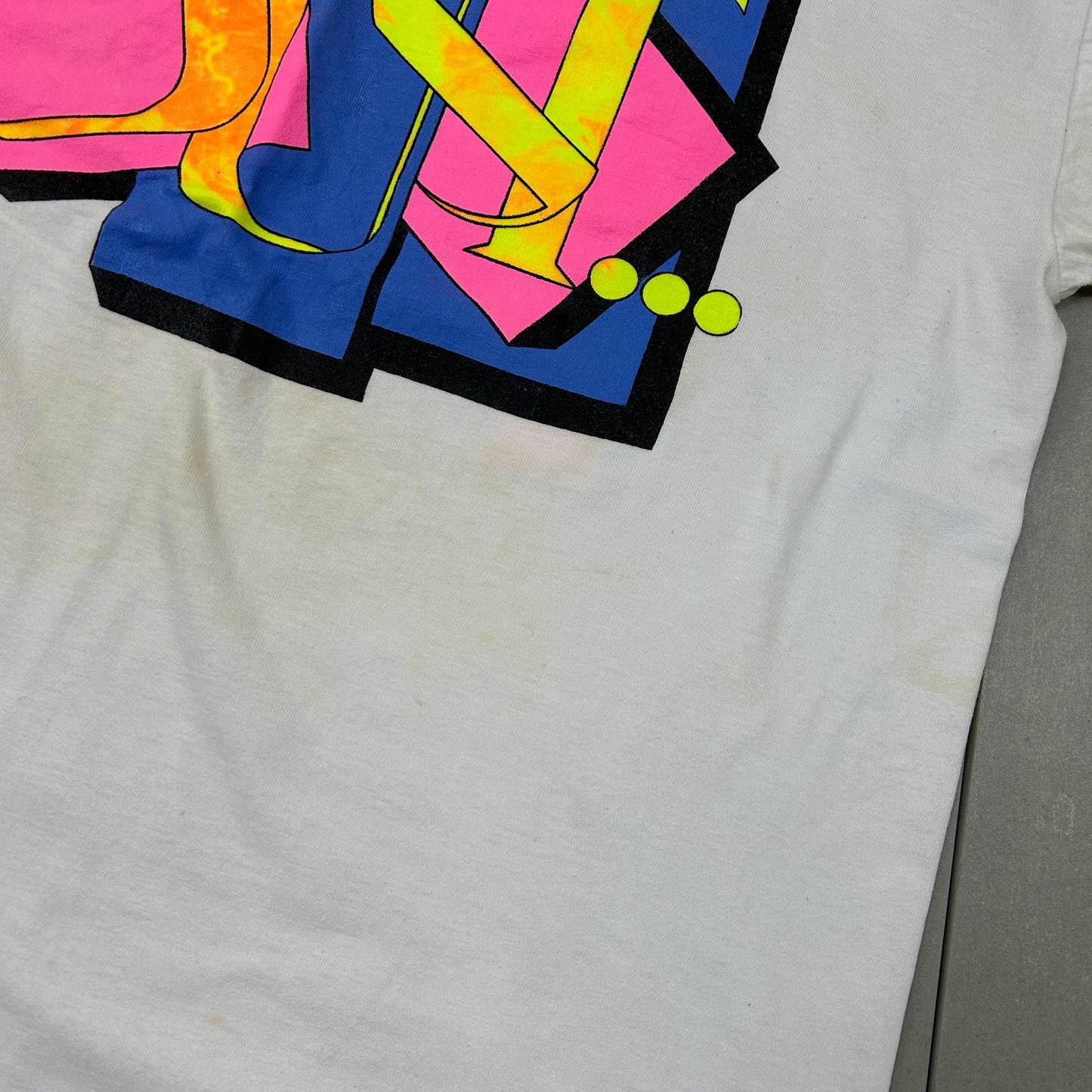 Vintage 1990 Single Stitch Graphic White T-Shirt - M