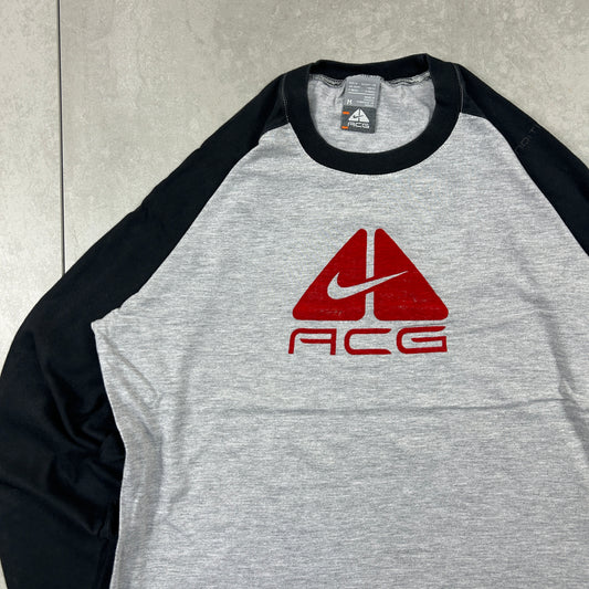 Vintage Nike ACG Embroidered Graphic Long Sleeve T-Shirt - M