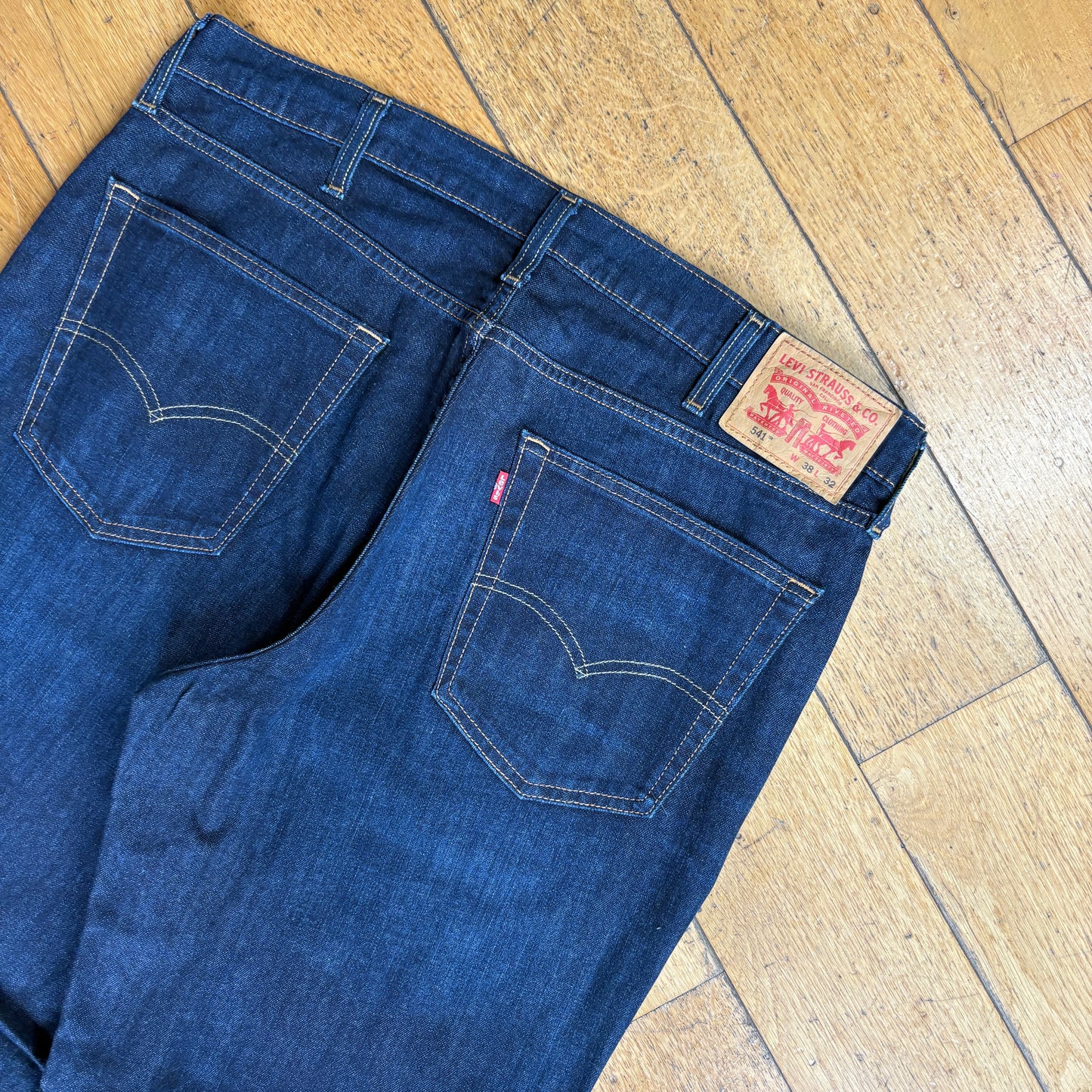 Vintage Levis 541 Baggy Straight Dark Blue Denim Jeans - 38
