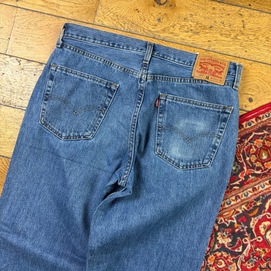 Vintage Levis 550 Baggy Blue Denim Jeans - 36