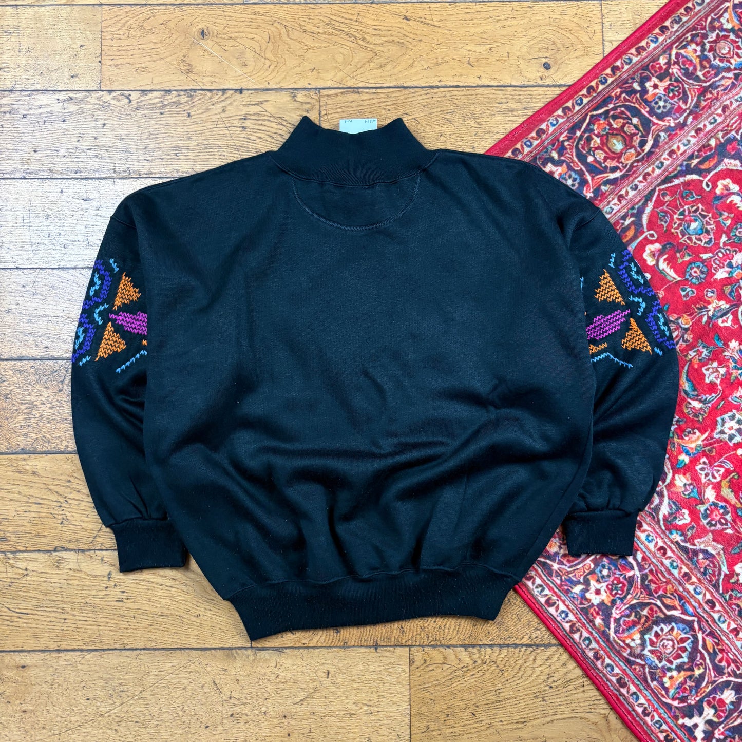 Vintage 90s Black Aztec Pattern Embroidered Sweatshirt - M