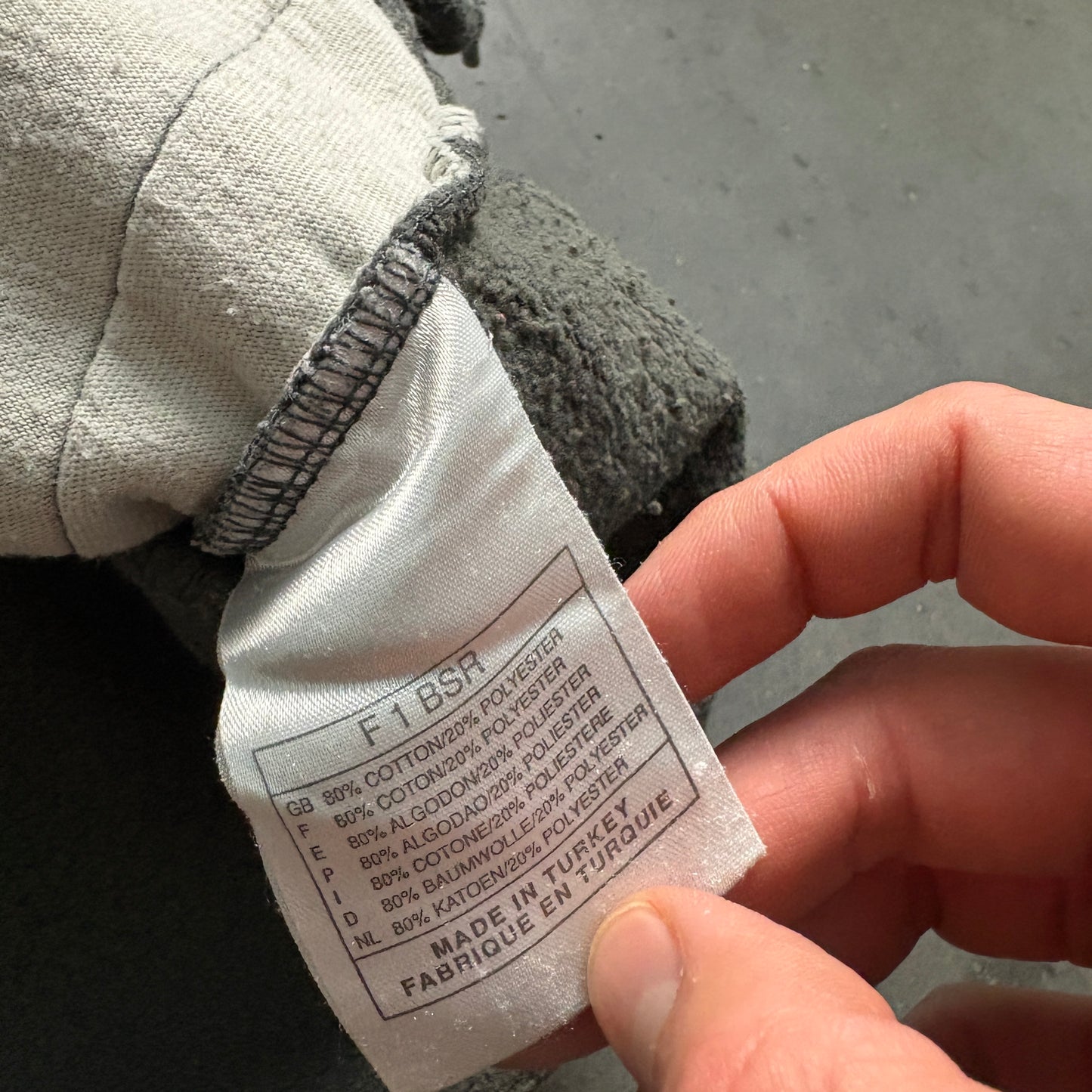 Vintage Nike 00s Y2K Grey Boxy Embroidered Sweatshirt - L