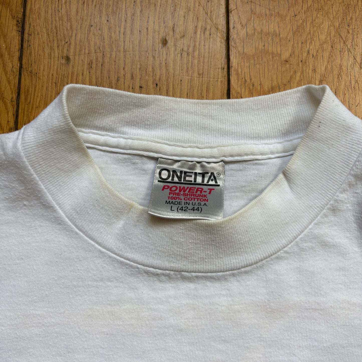 Vintage 90s Single Stitch White Graphic T-Shirt - M