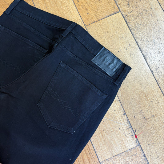 Vintage Levis Straight Black Denim Jeans - 36