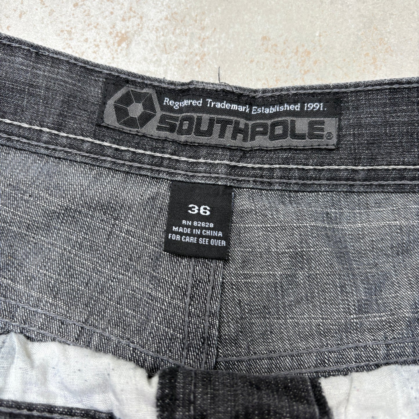 Vintage Southpole Embroidered Black Hip Hop Baggy Shorts Jorts - 36