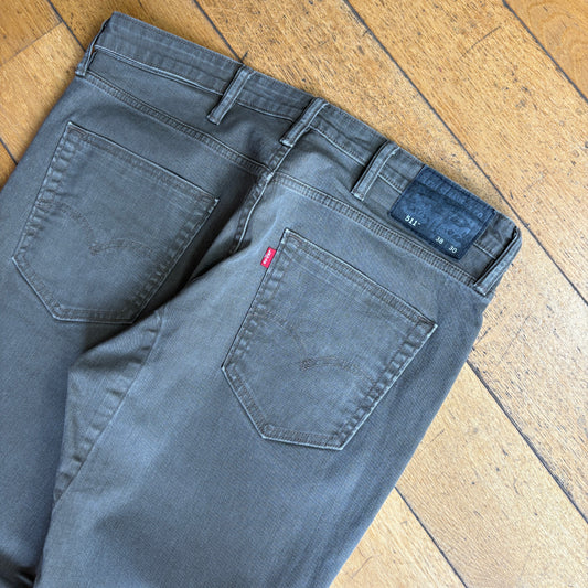 Vintage Levis 511 Slim Green Khaki Denim Jeans - 38