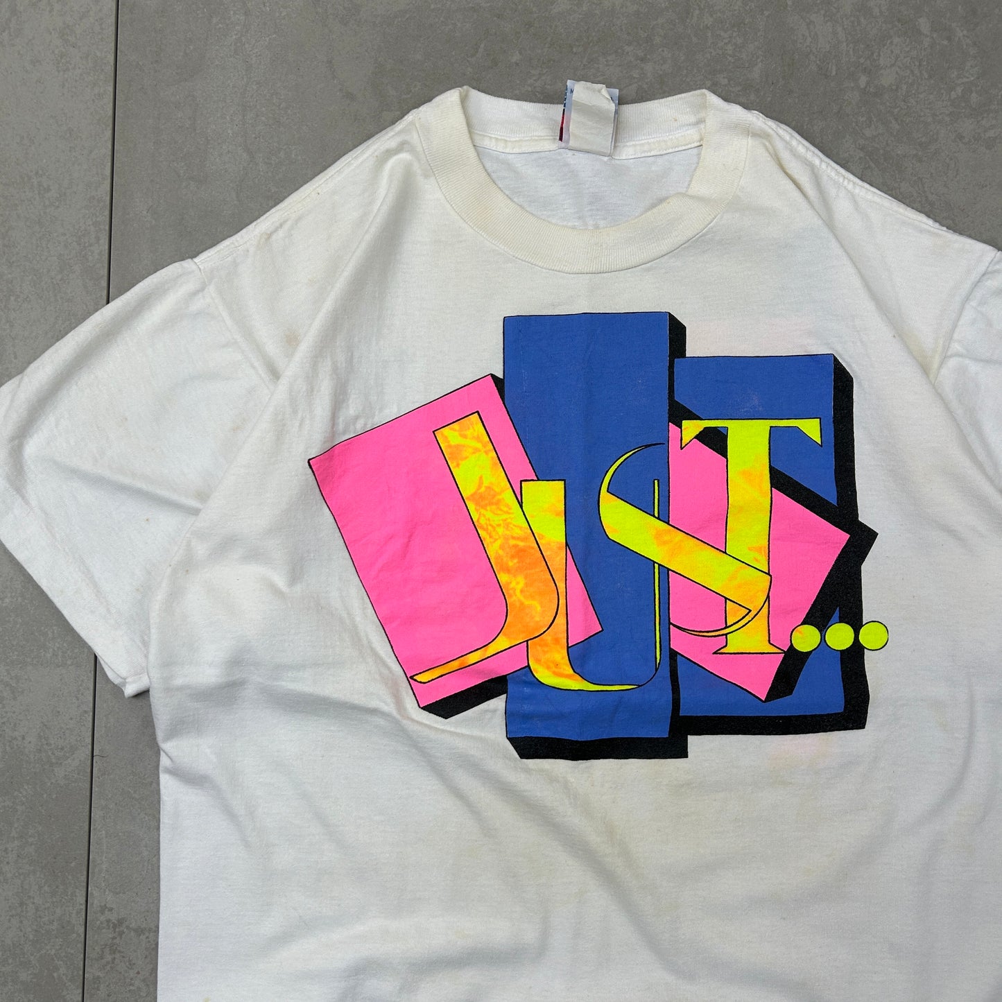Vintage 1990 Single Stitch Graphic White T-Shirt - M