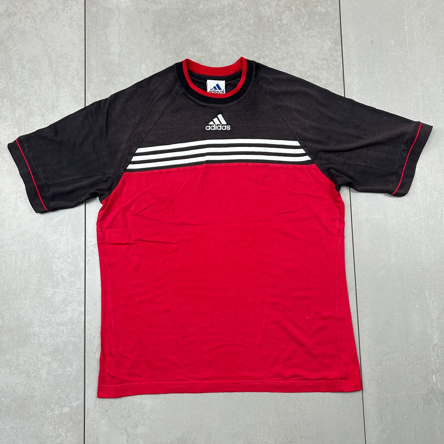 Vintage Adidas 90s Embroidered Red T-Shirt - L