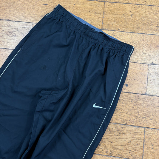 Vintage Nike Black Baggy Tracksuit Sweatpants Track Pants Bottoms - L