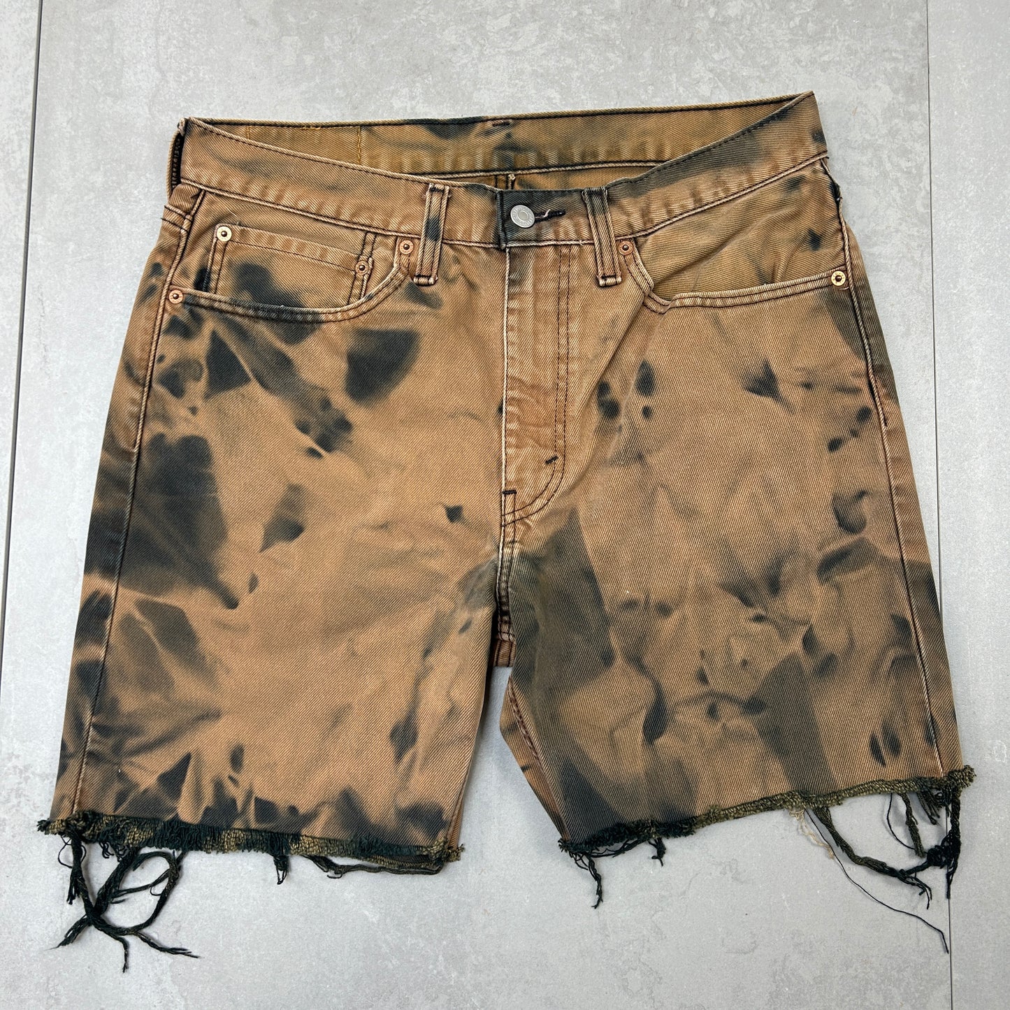 Vintage Levis 516 Baggy Brown Bleached Black Denim Shorts - 34