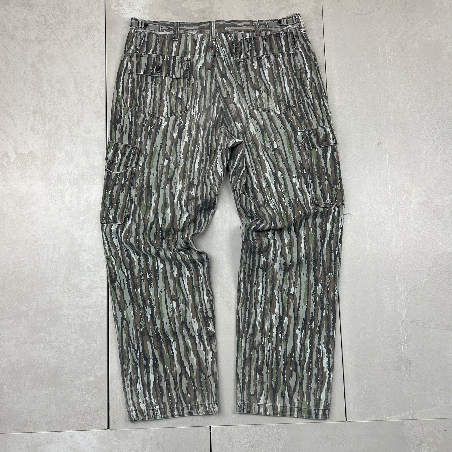 Vintage Real Tree Camo Baggy Khaki Cargo Workwear Hunting Trousers - 36