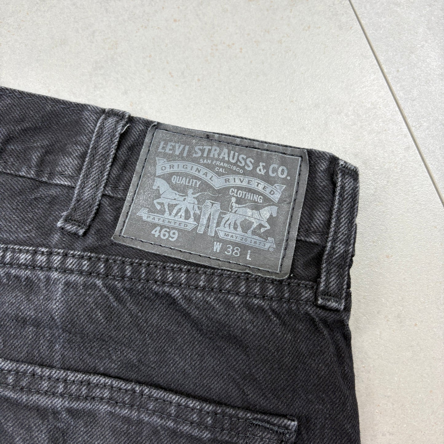Vintage Levis 469 Black Baggy Denim Shorts - 40