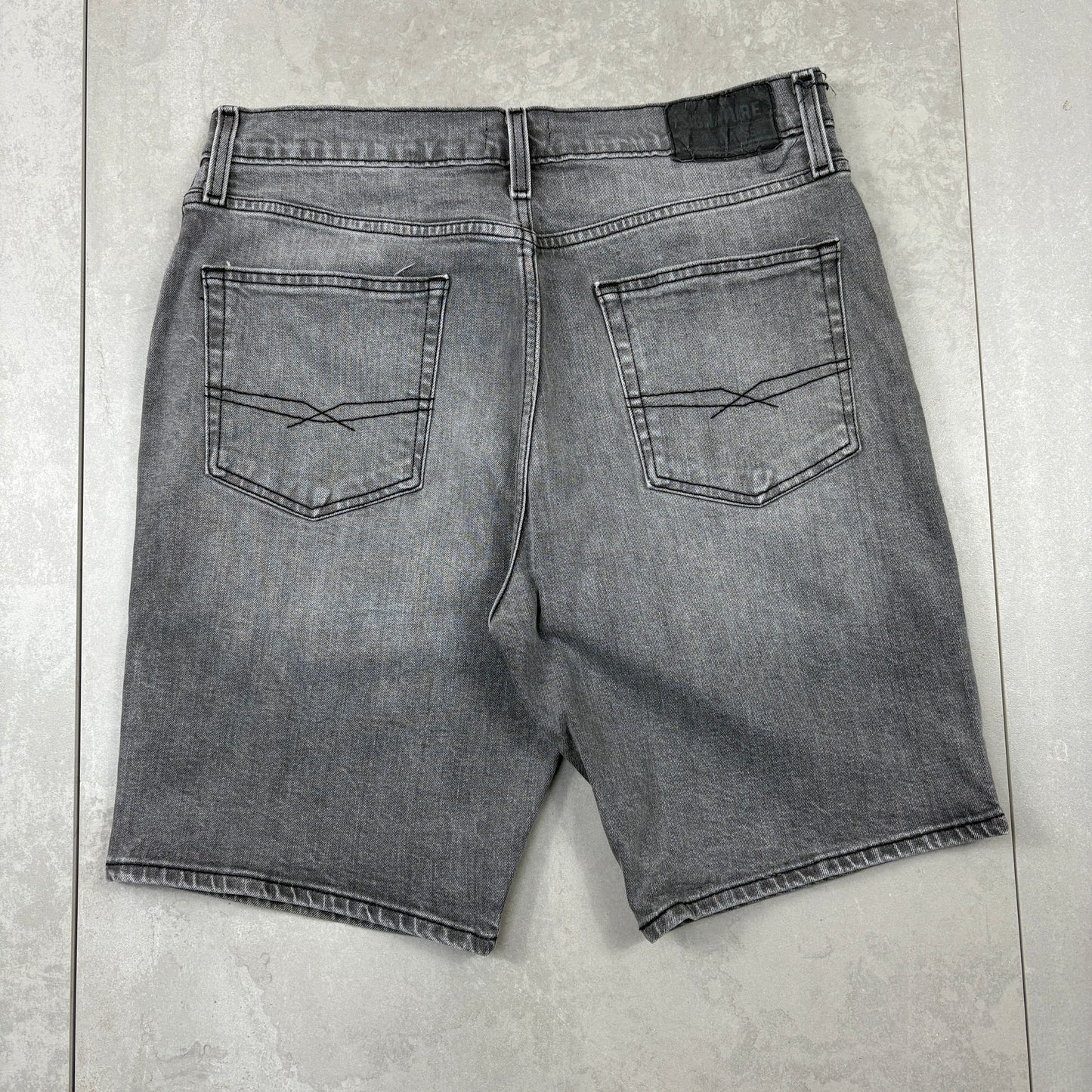 Vintage Levis Grey Baggy Denim Shorts - 34