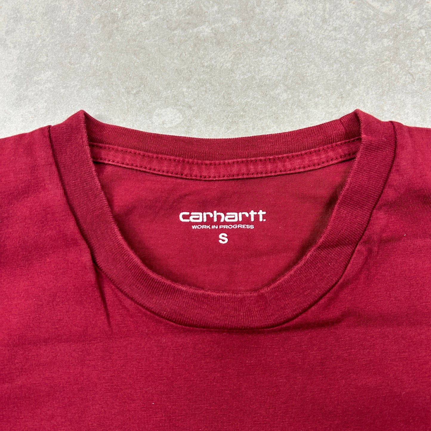Vintage Carhartt Spellout Red Graphic T-Shirt - S