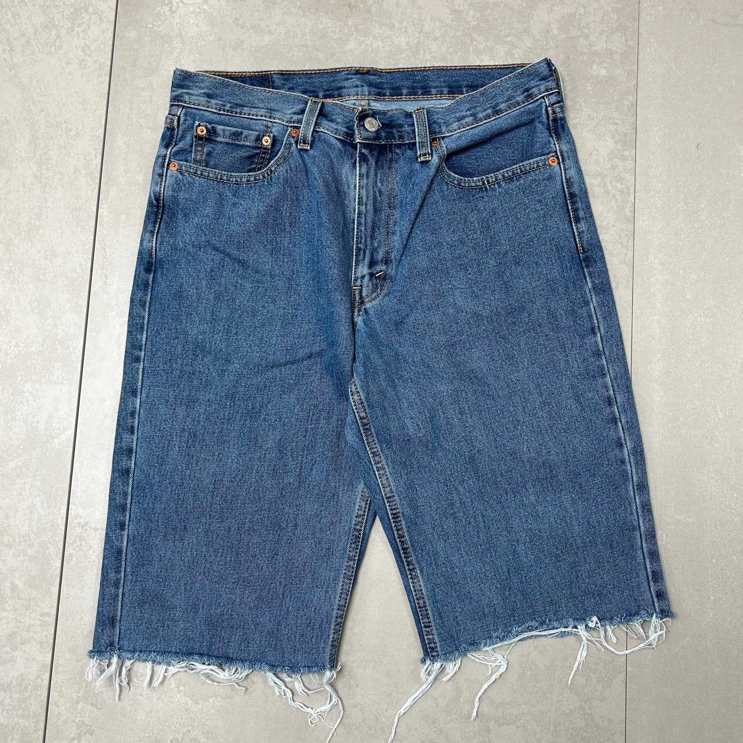 Vintage Levis 550 Baggy Blue Denim Shorts - 33