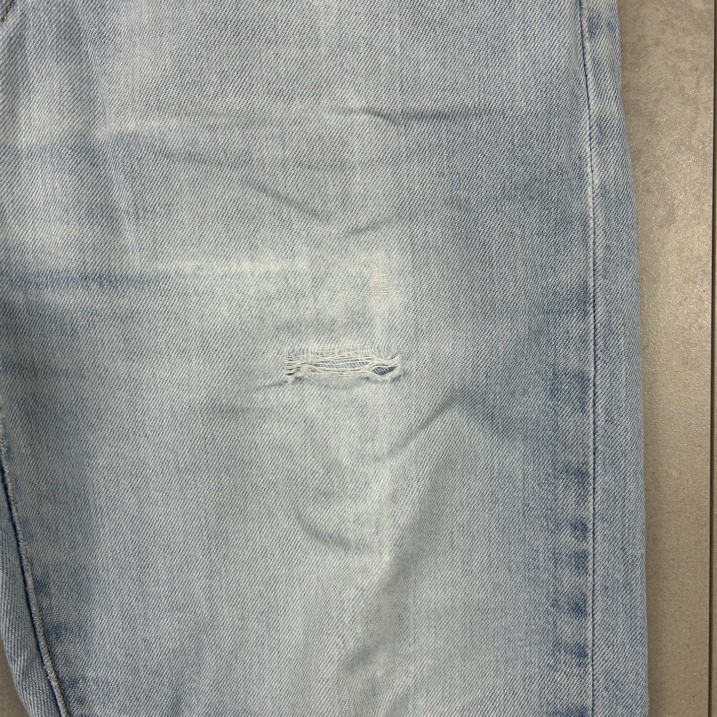 Vintage Levis Straight Light Blue Denim Jeans - 34