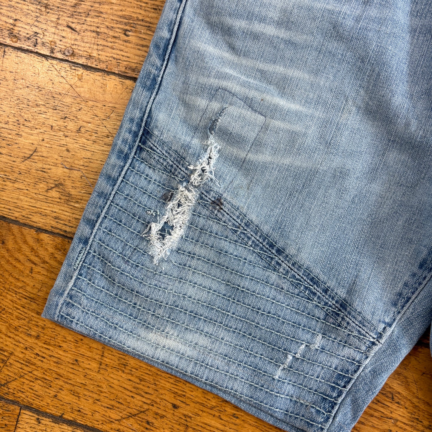 Vintage True Religion Moto Blue Embroidered Y2K Shorts Jorts - 30