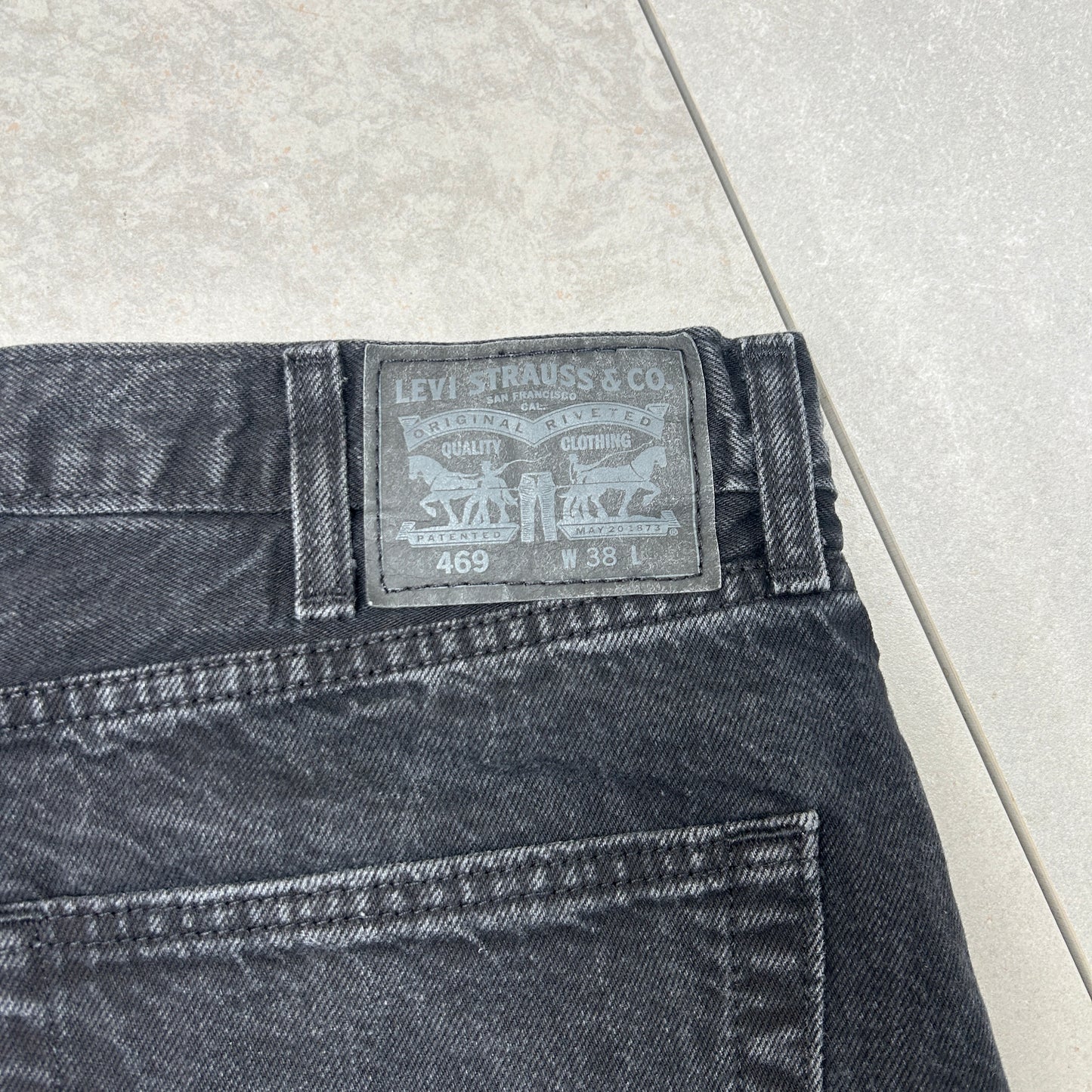 Vintage Levis 469 Black Baggy Denim Shorts - 38