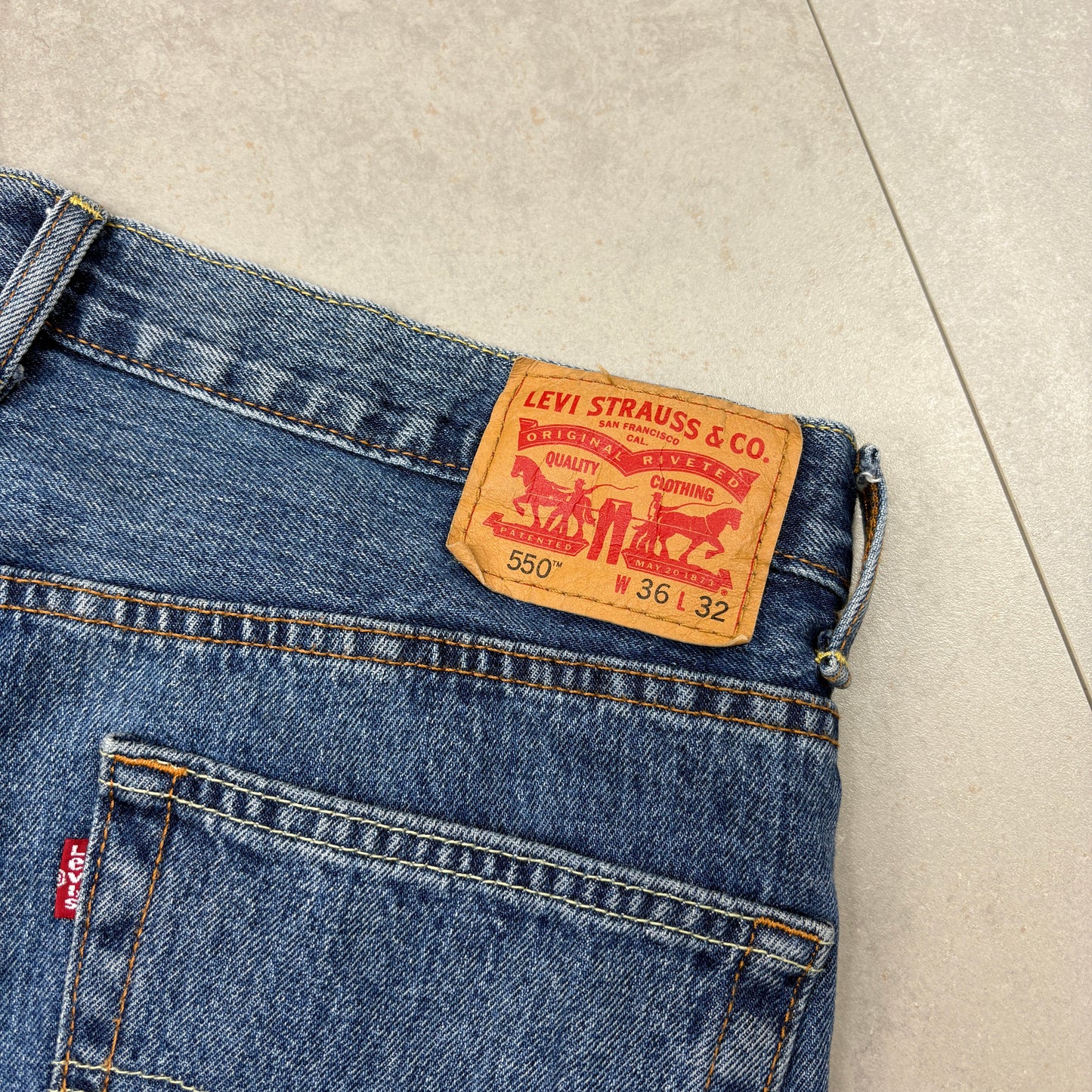 Vintage Levis 550 Baggy Blue Denim Shorts - 36