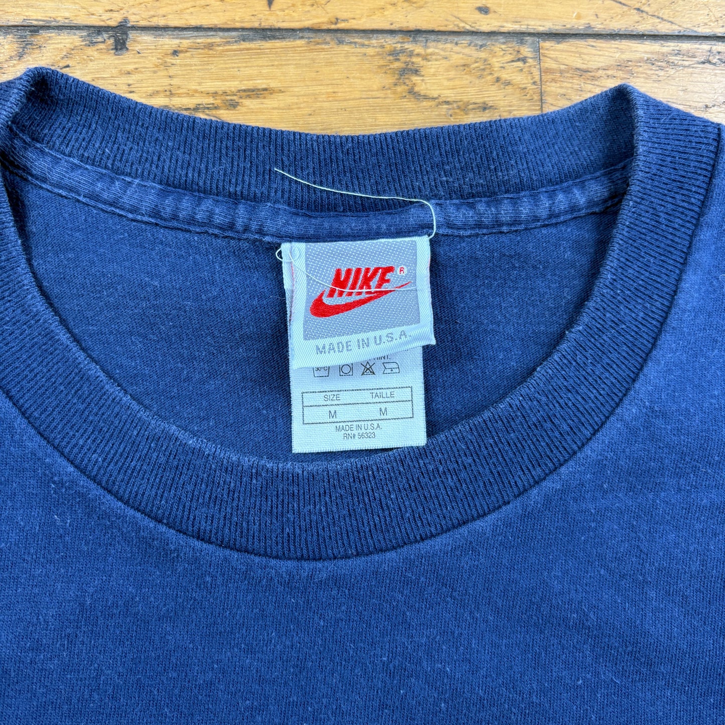 Vintage 90s Nike Navy Single Stitch Graphic T-Shirt - M