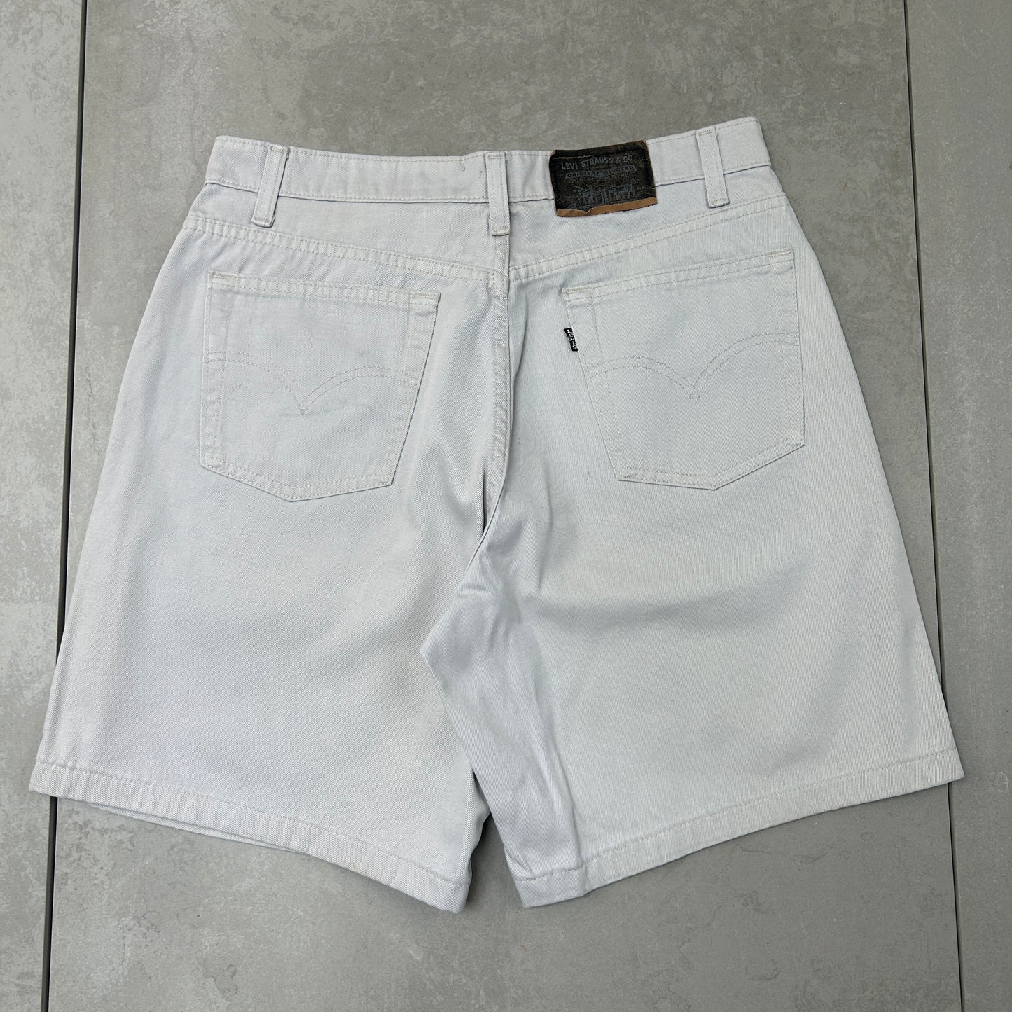 Vintage Levis White Baggy Denim Shorts - 32