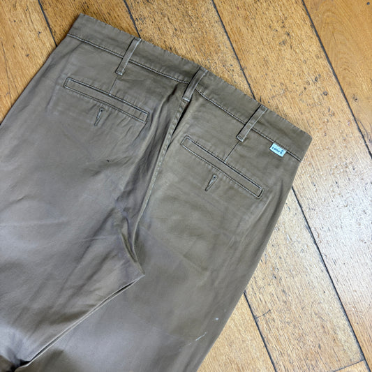 Vintage Levis Brown Chino Trousers - 32